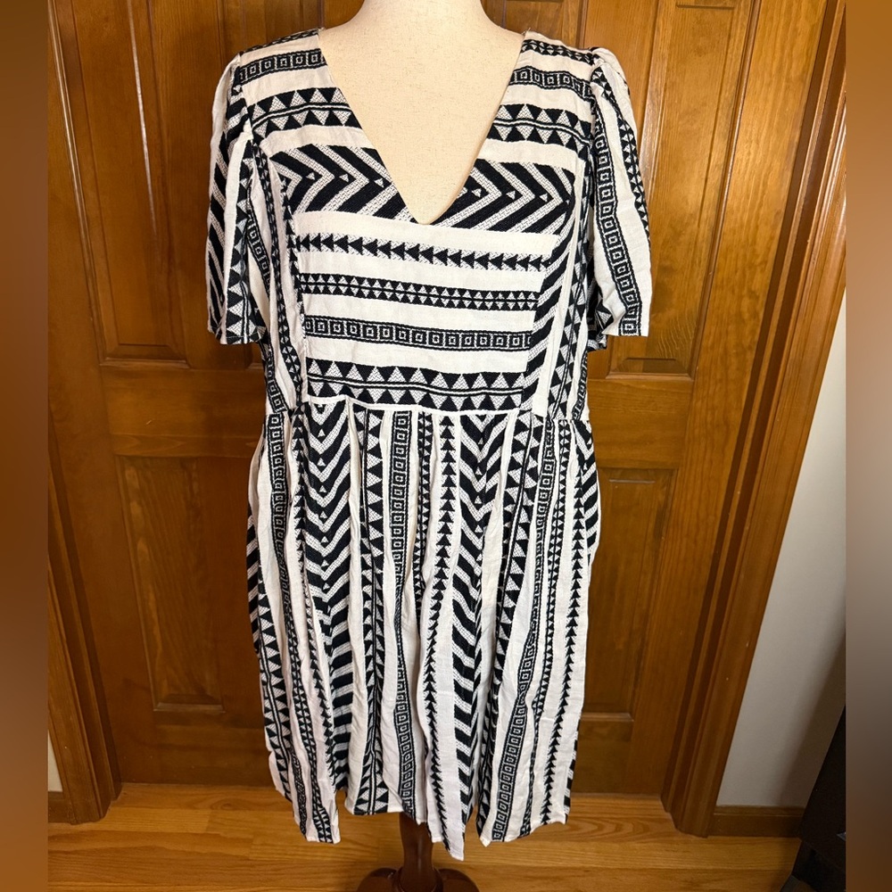 Old Navy B&W Dress - Size XL Tall